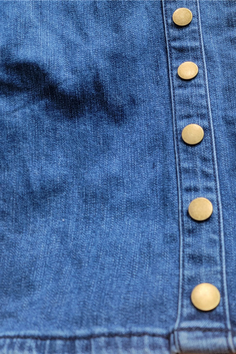 Button Arch Detail Straight Jeans