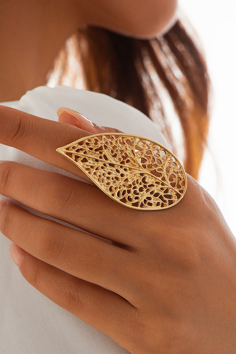 Bold Cluster Statement Ring