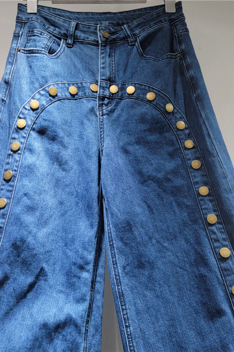 Button Arch Detail Straight Jeans